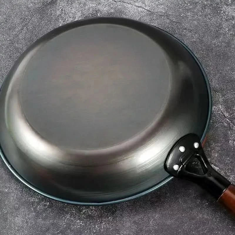ForgeVerra Premium Cast Iron Skillet | Non-stick cast iron frying pan for healthy, even cooking